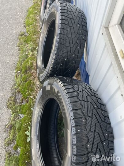 Pirelli Winter Ice Zero 235/65 R17 26K