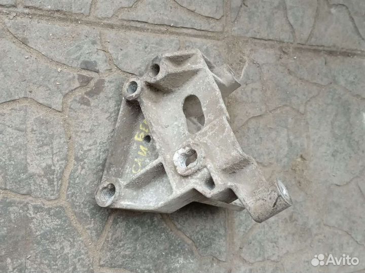 Волга сайбер кронштейн