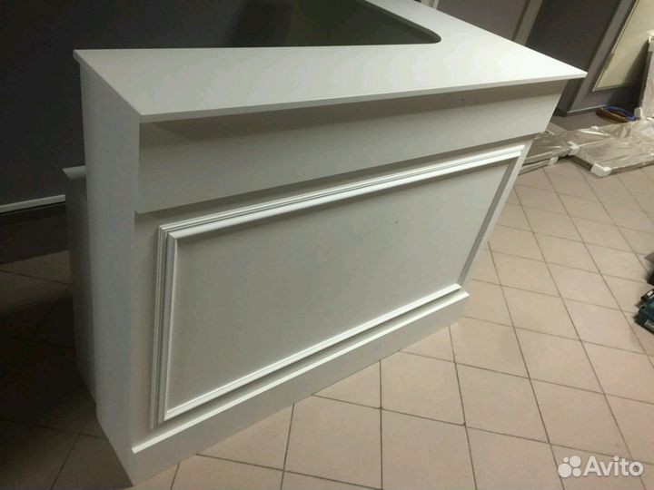 Ресепшн-Стойка администратора