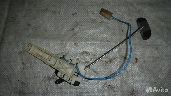 Датчик уровня топлива Audi Q7 (4L) 2005-2015