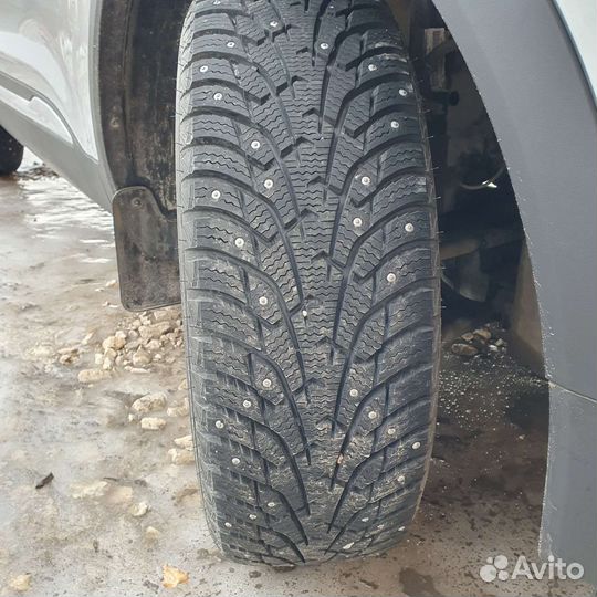 Maxxis Premitra Ice 5 SUV / SP5 215/60 R17 96T