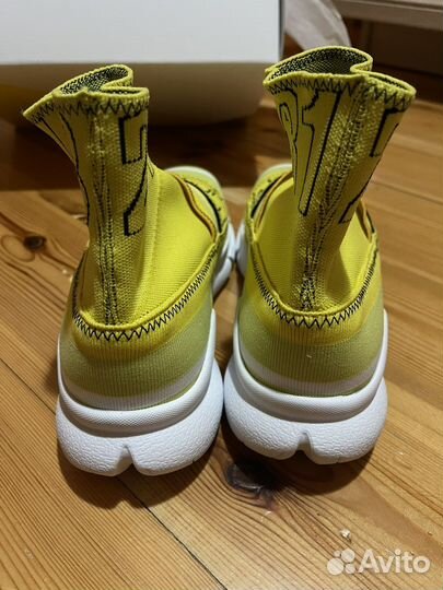 Женские кроссовки msgm