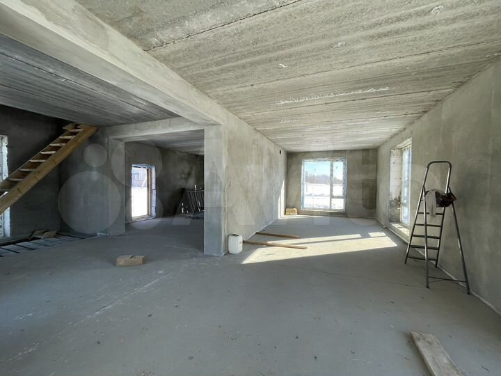 Коттедж 294,8 м² на участке 10 сот.