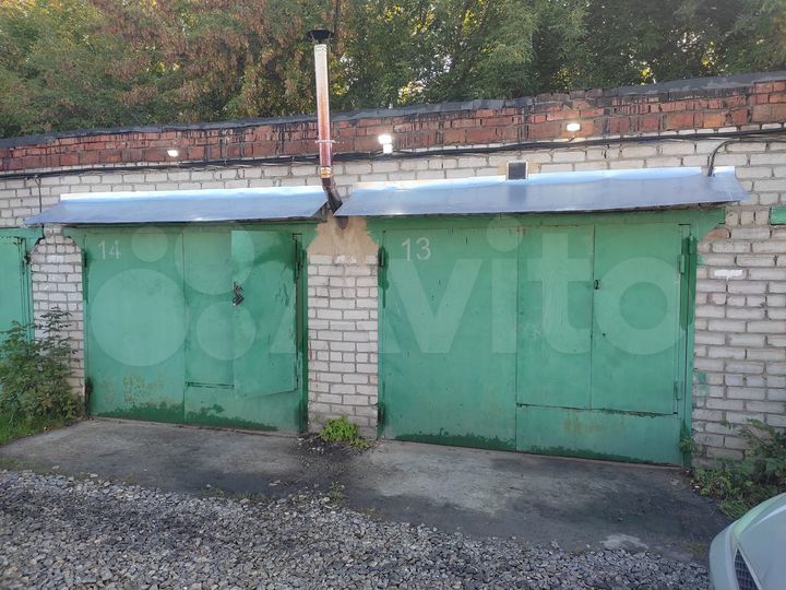 Гараж, > 30 м²