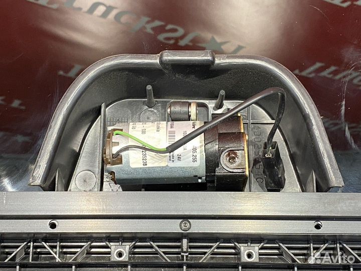 Люк кабины в сборе 2020г Daf XF105