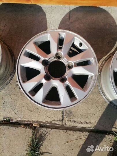 Комплект колесных дисков R17 на Land Cruiser 200