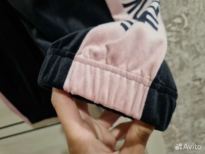 Костюм спортивный