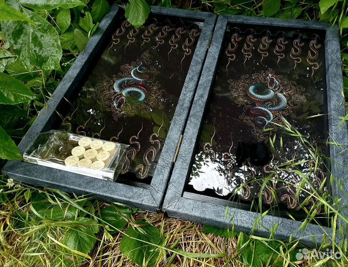 Нарды под стеклом