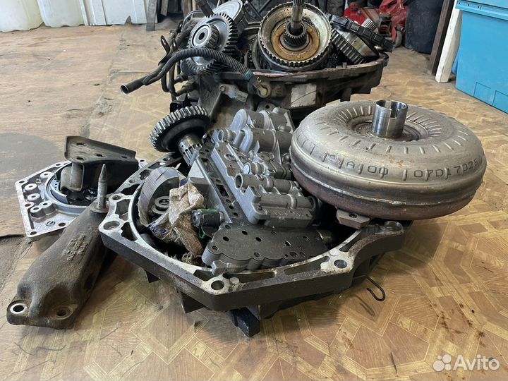 Разобранная коробка передач на Шевроле Лачети