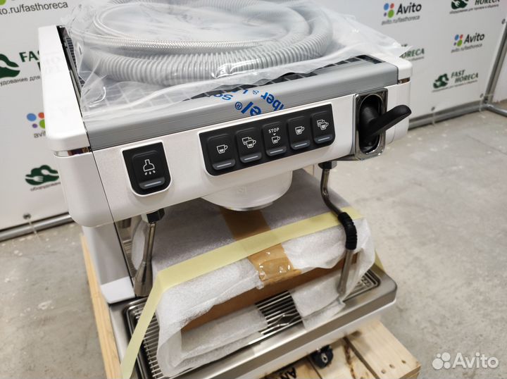 Кофемашина Nuova Simonelli Appia life 1gr V