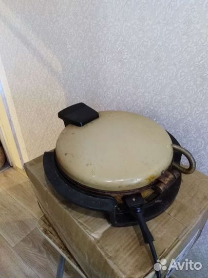 Эл. Вафельница СССР блинница. Рабочая