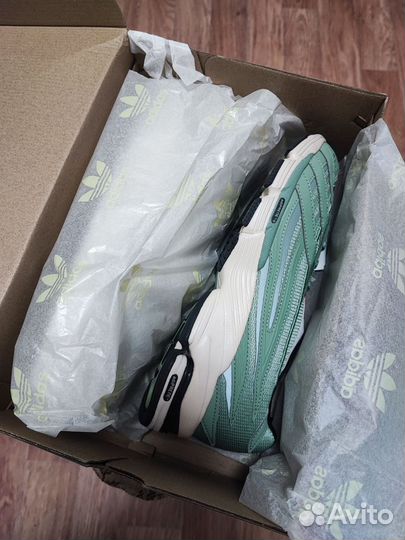 Кроссовки Adidas Orketro