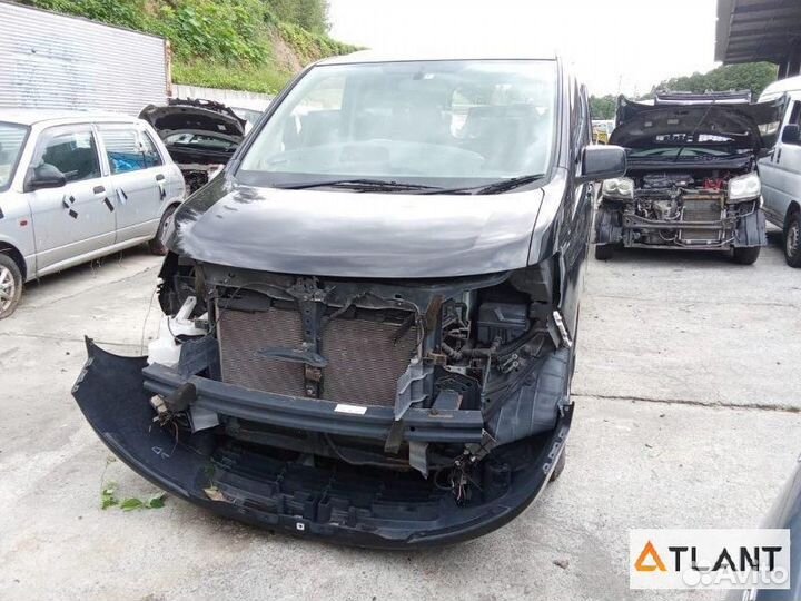 Петля дверная передний правый nissan serena