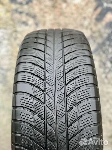 Bridgestone Blizzak LM-001 225/60 R18