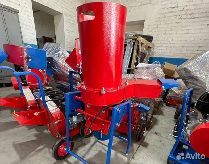 Измельчитель травы, ботвы, соломы тр250 (220В)