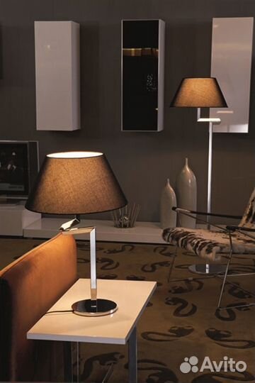 Настольная лампа черная