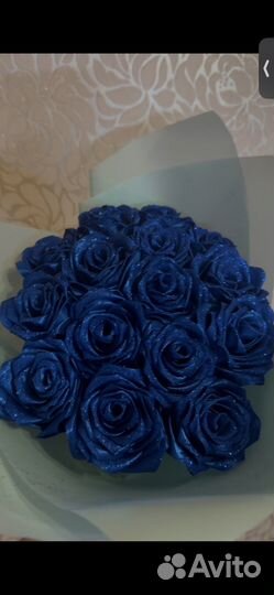 Розы из атласных лент