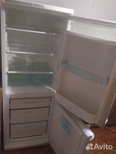 Холодильник stinol RF305A. 008