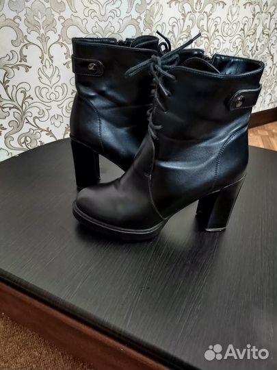 Ботинки женские