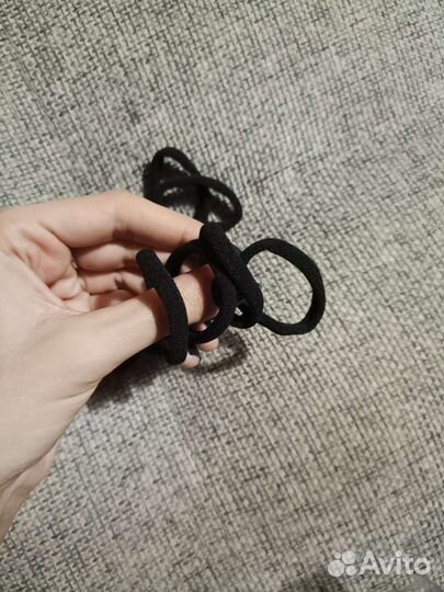 Резинки для волос черные