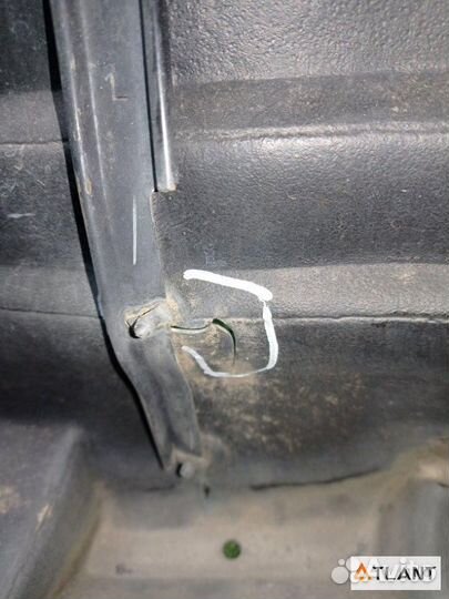 Подкрылок передний левый toyota mark II