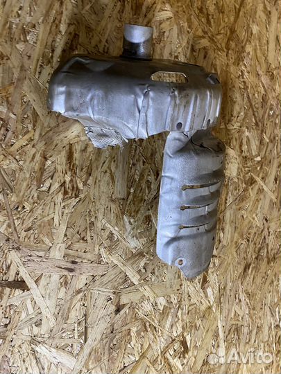 Тепловой экран Skoda Fabia 2 05-10