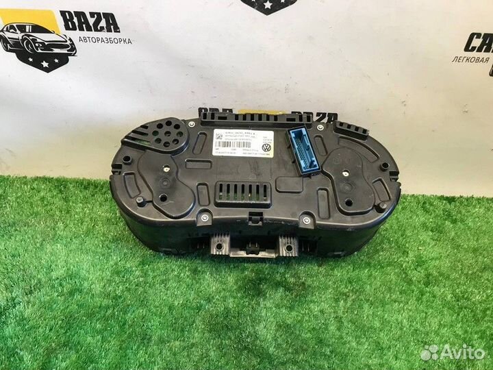 Панель приборов Volkswagen Polo