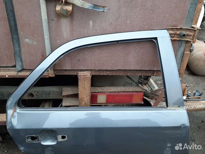 Задняя правая дверь geely gc6