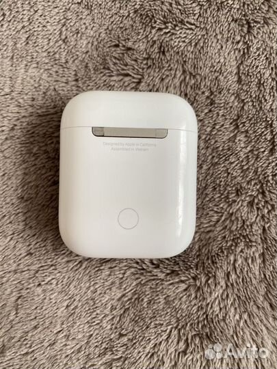 Apple AirPods 2 (без беспроводной зарядки чехла)