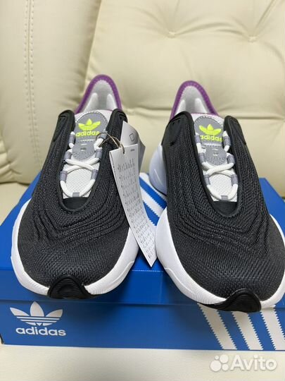 Кроссовки Adidas