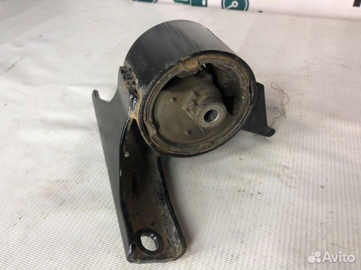 Опора двигателя правая Suzuki Sx4 седан M16A 2008