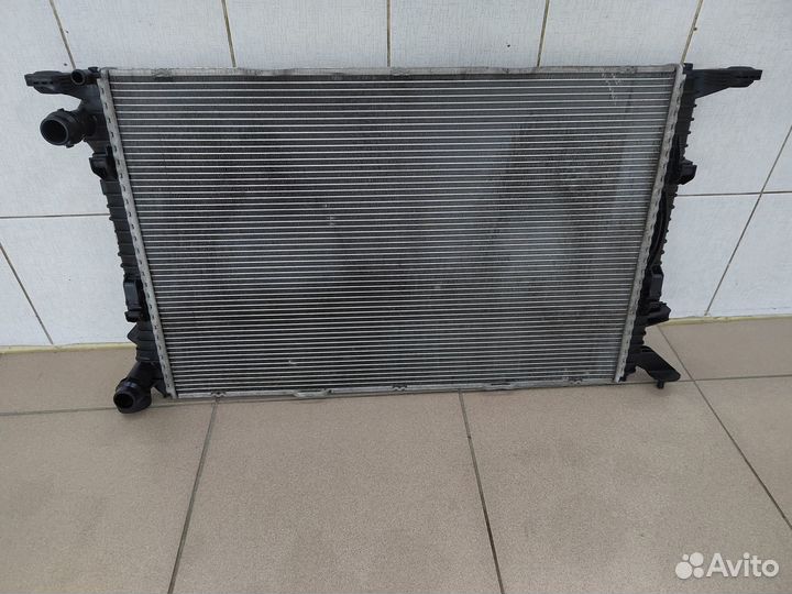 Радиатор основной VAG Audi A4, A5, A6 8K0121251L