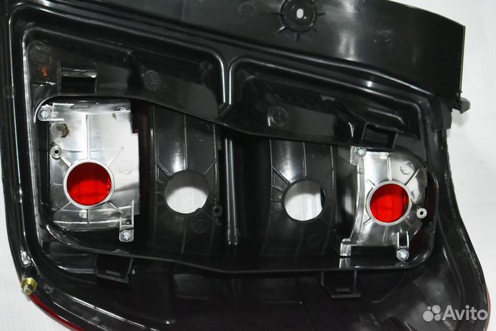 Фонарь левый задний в крыло