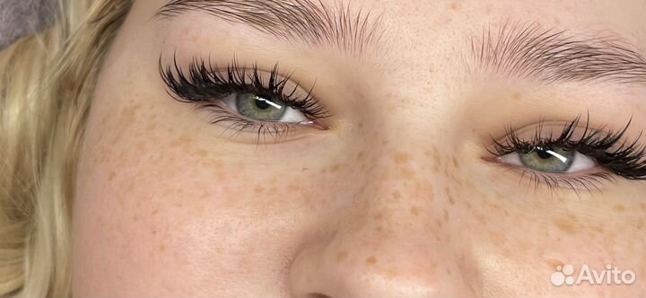 Лашмейкер,мастер по наращиванию ресниц