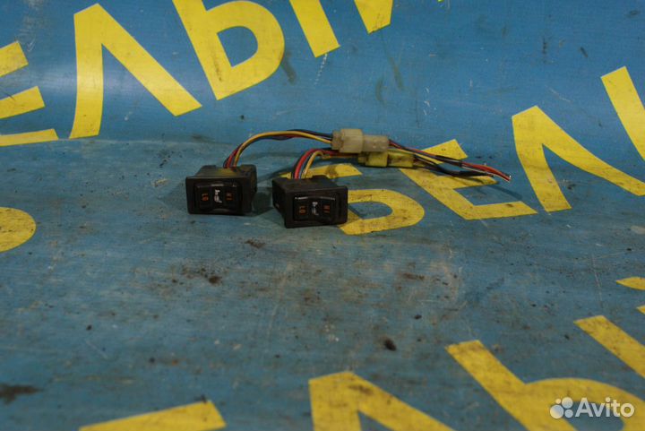 Кнопка обогрева сидений Suzuki Baleno