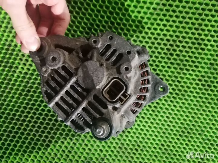 Генератор на Mitsubishi 91-01 Pajero 2,8 TDI 90А