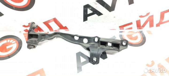 Кронштейн фары левый Volkswagen Touareg 7LA AXQ