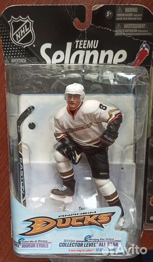 Фигурки хоккеистов нхл