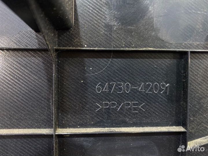 Обшивка багажника задняя правая Toyota Rav4 XA40