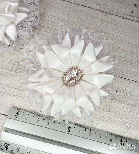 Бантики, резинки, заколки для школы