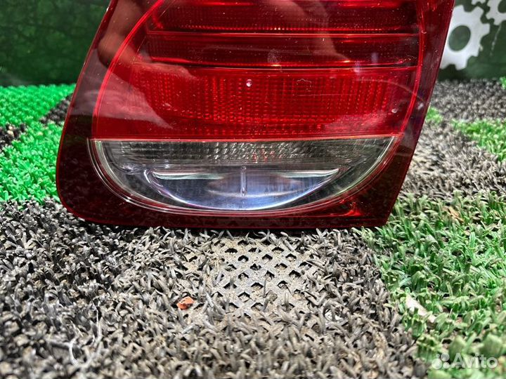 Фонарь в крышку багажника правый Lexus Gs450H