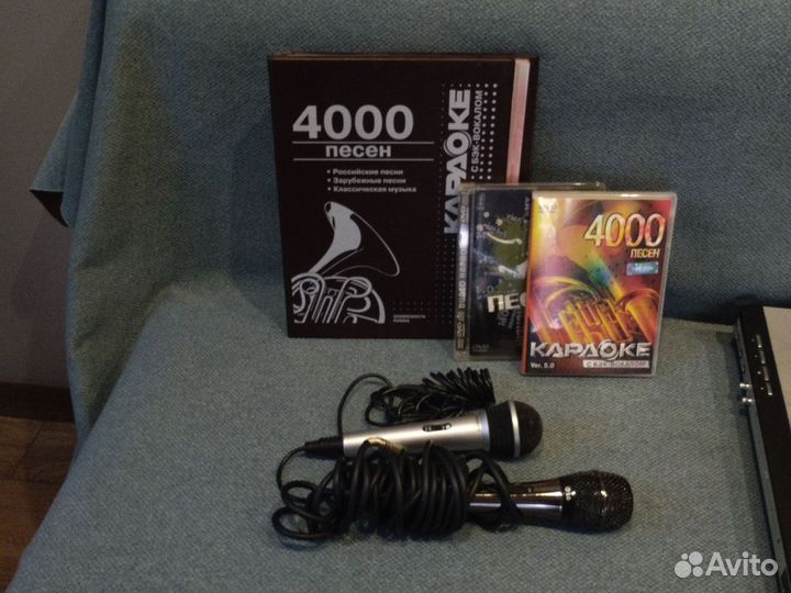 Микрофон для караоке проводной