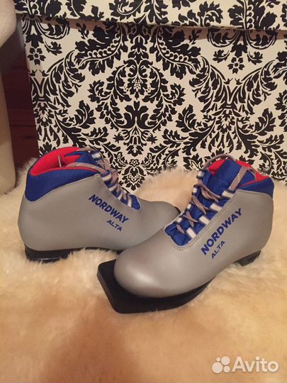 Детские лыжные ботинки р.33