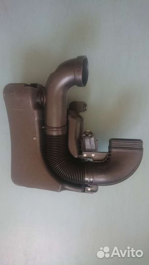 Резонатор воздушного фильтра Kia Rio 3