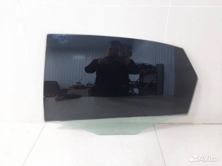 Стекло двери задней левой Volkswagen Polo Sed RUS