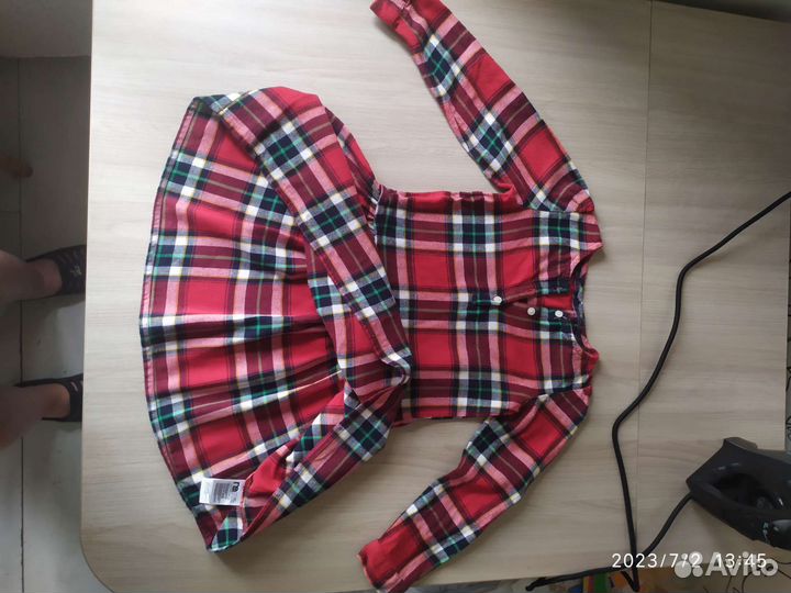 Платье в идеальном состоянии. На этикетке 5-6лет