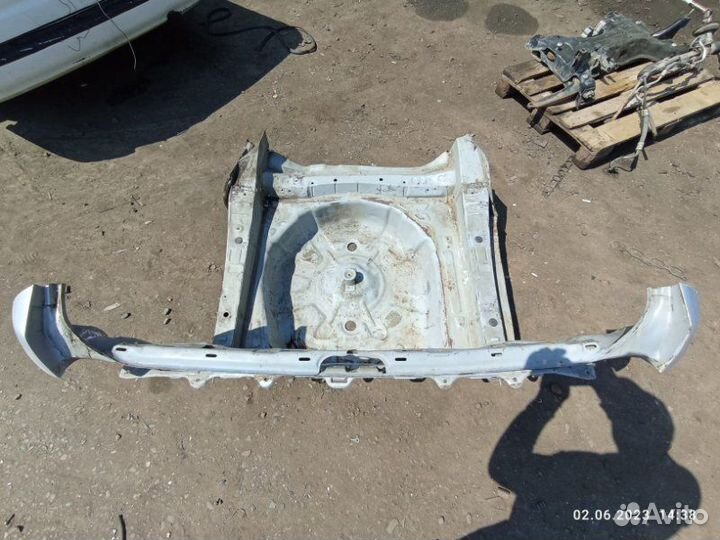 Задняя панель кузова Toyota Mark Ii JZX93-0011623