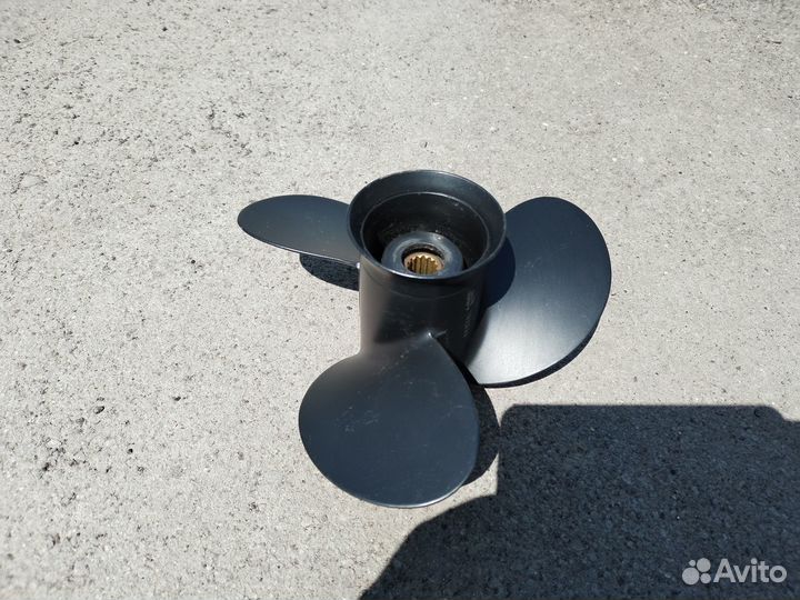 Винт на лодочный мотор