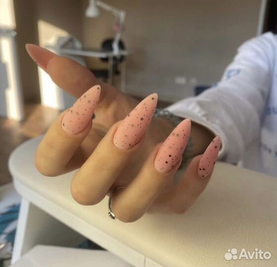 Маникюр наращивание ногтей педикюр