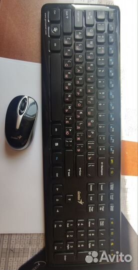 Беспроводная клавиатура и мышь Genius